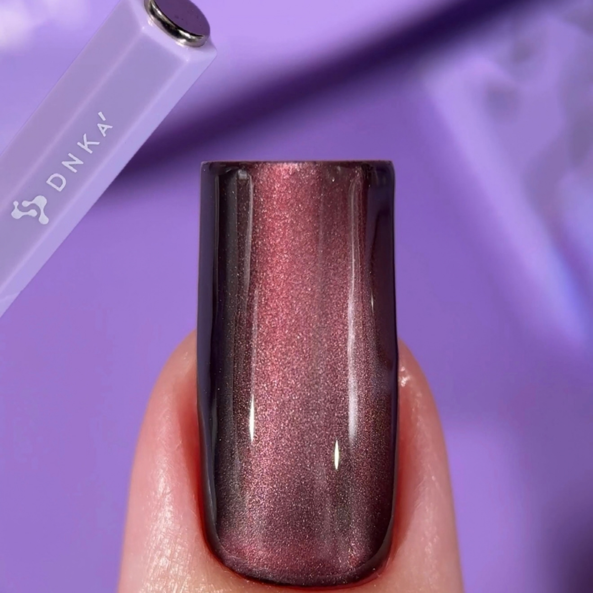 Magnete professionale DNKà Rhombus 4-in-1 per gel polish Cat Eye effetto 3D